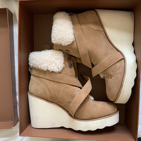 Coach Boots - Picture 2 of 6